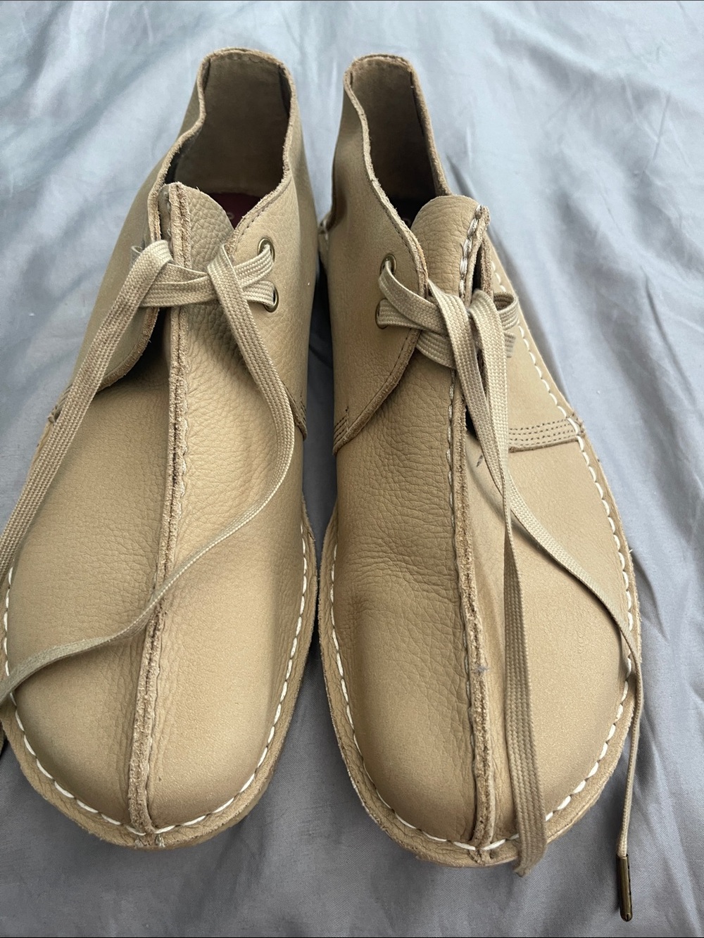 Clarks Men's Chukka Boots in Beige-Tan Leather